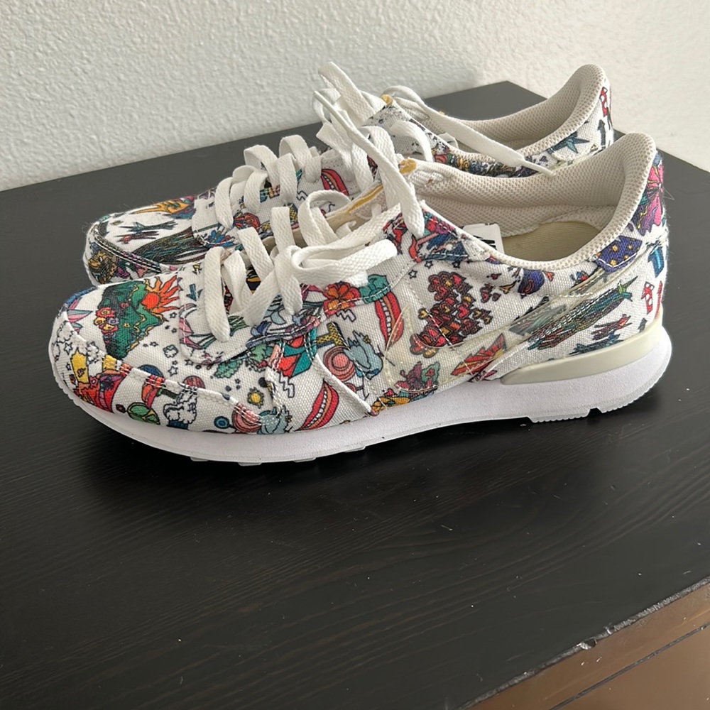 Nike Women’s Internationalist QS Marathon Nagoya sneaker